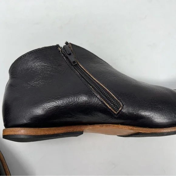 Women’s Black Leather Zip-Front Ankle Booties - Picture 10 of 13